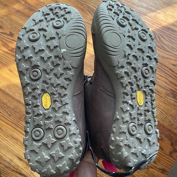 Hi-Tec Hiking Boots - Picture 5 of 6